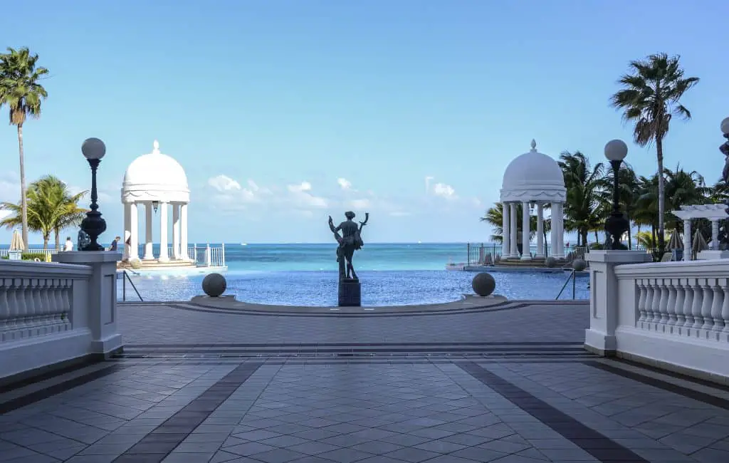 To-Pool-Hotel-Riu-Palace-Las-Americas